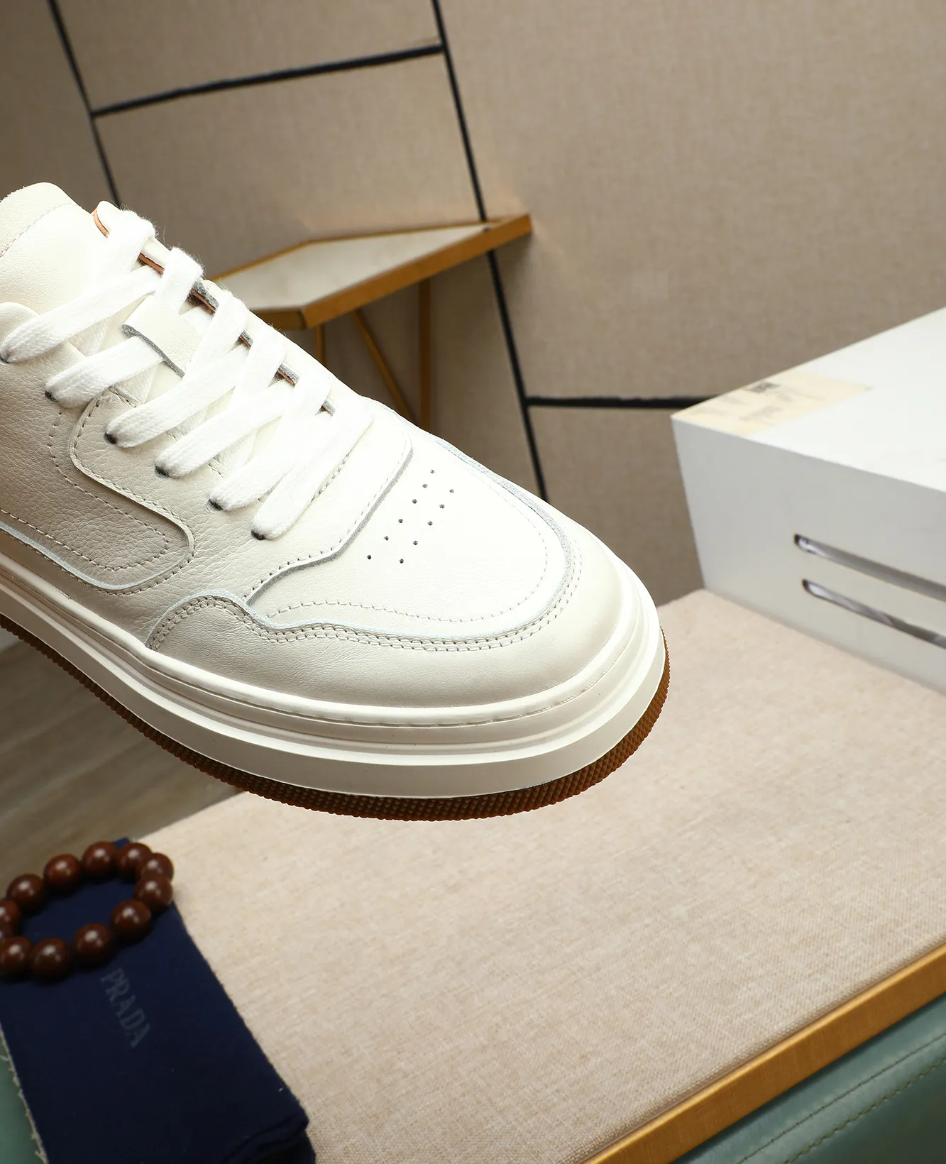 Men's men's shoes 💰460 high-end version. PRADA (Prada) men's casual style, compare the quality at the counter 🧚🏿♂️Imported cowhide fabric 🐎Water-dyed comfortable and soft cowhide lining for feet 🐂Genuine leather outsole with label 🎉 Size 38-44. Can be customized for 45💥🏆